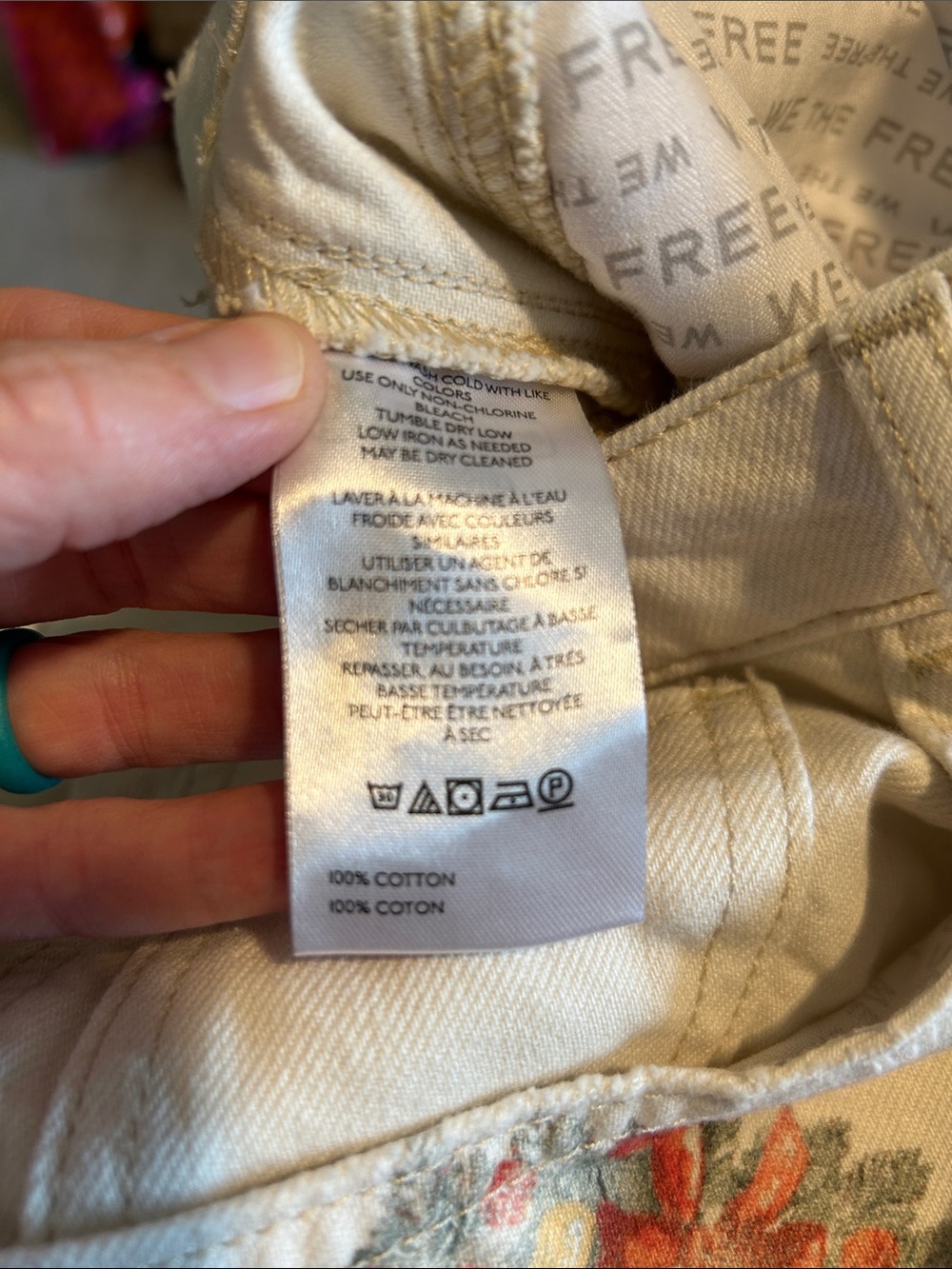 NWT We The Free Good Luck Mid Barrel Ivory Floral Wreath Jeans (small flaw) - Picture 7 of 8